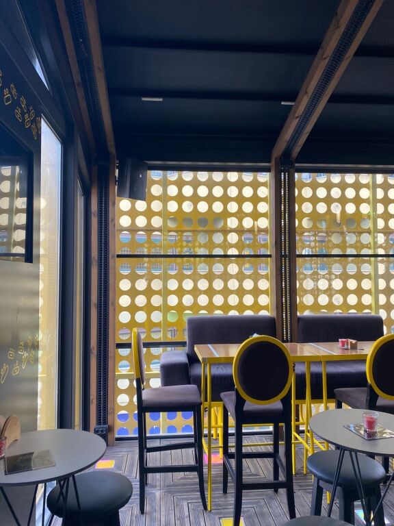 Locale in affitto a 21 Dhjetori