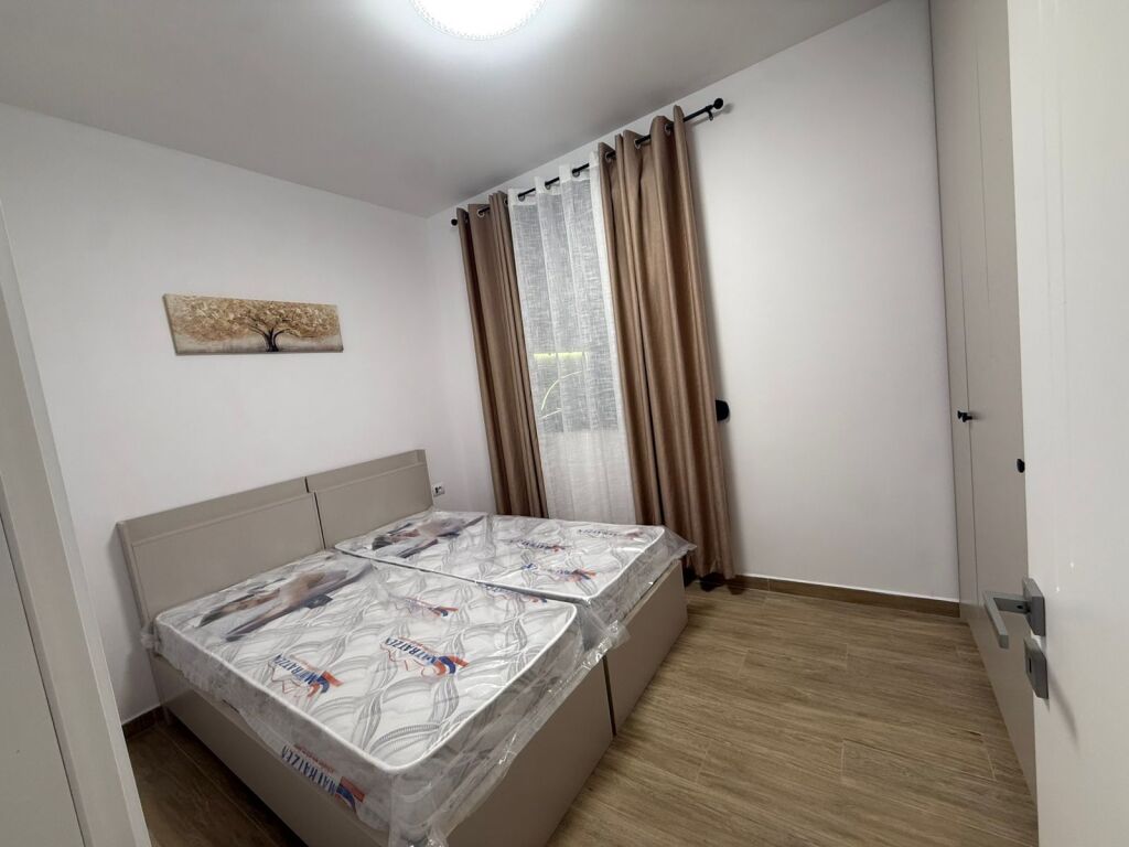Apartament me qera 1+1 - 📍5 Maj, rruga Lucie Miloti , perballe Black Stone