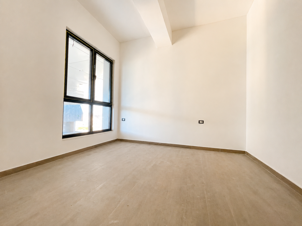 Shitet Apartament 3+1, 140 m² tek Square 21, Tiranë