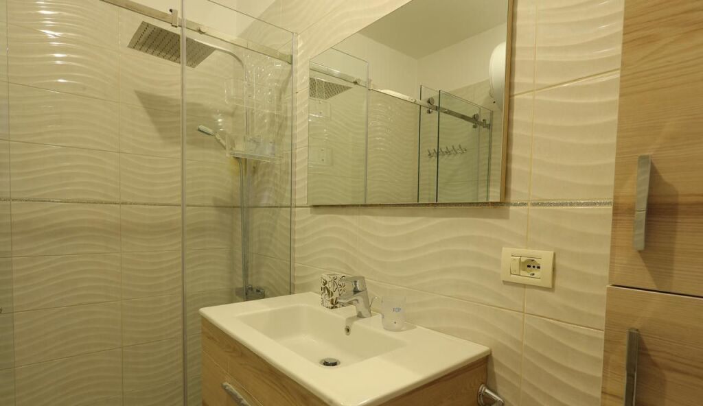 Shitje | Apartament 2 + 1 | Tregu Elektrik | 190000 €