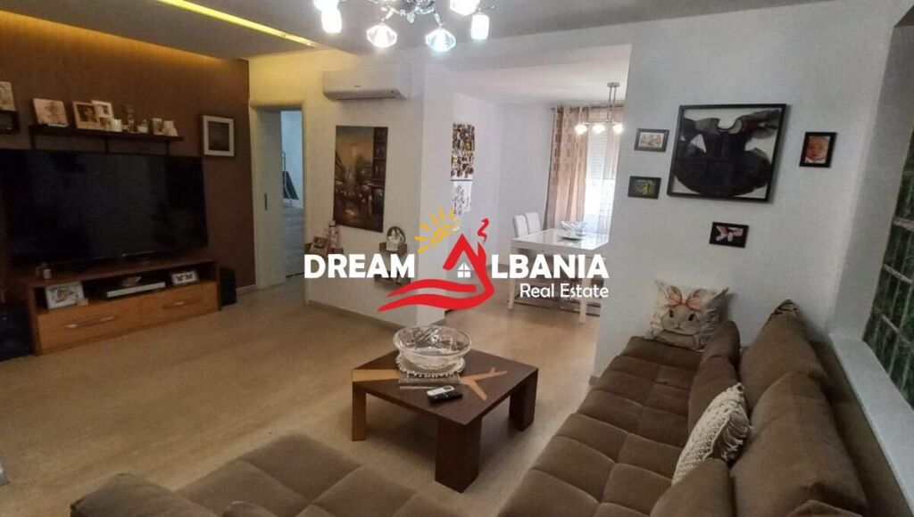 Shitet apartament 2+1 ne zonen e Xhamllikut prane Shkolles Niket Dardani (ID 4129574)