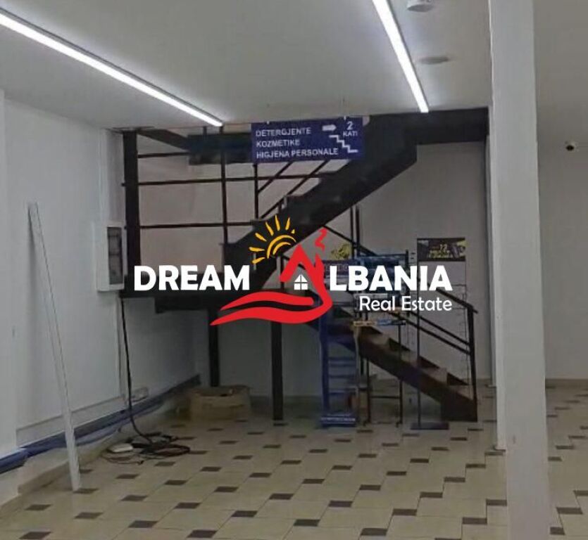 Jepet dyqan dyblex me qera ne rrugen Islam Alla, Tirane (ID 42711089)