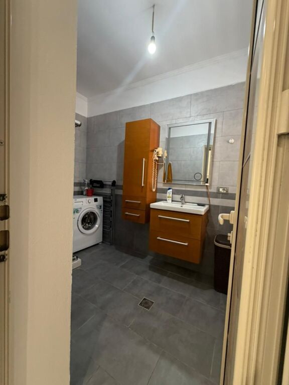 Appartamento in affitto – 5 Maji, vicino alla pizzeria “Fontana” - Tirana
