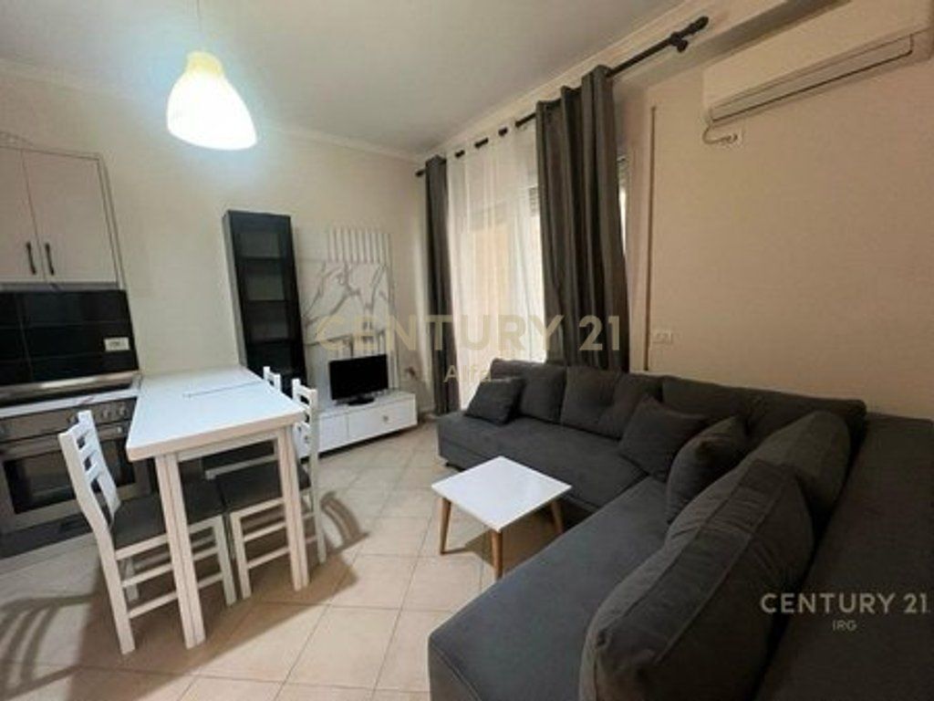 Affittasi appartamento 2+1 a Kodra e Diellit! 500 € /Mese