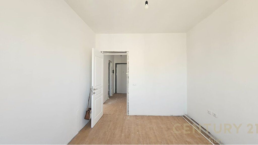 VENDESI APPARTAMENTO 2+1 NELLA RESIDENZA MIRABELLA NELLA ZONA DI OXHAKU