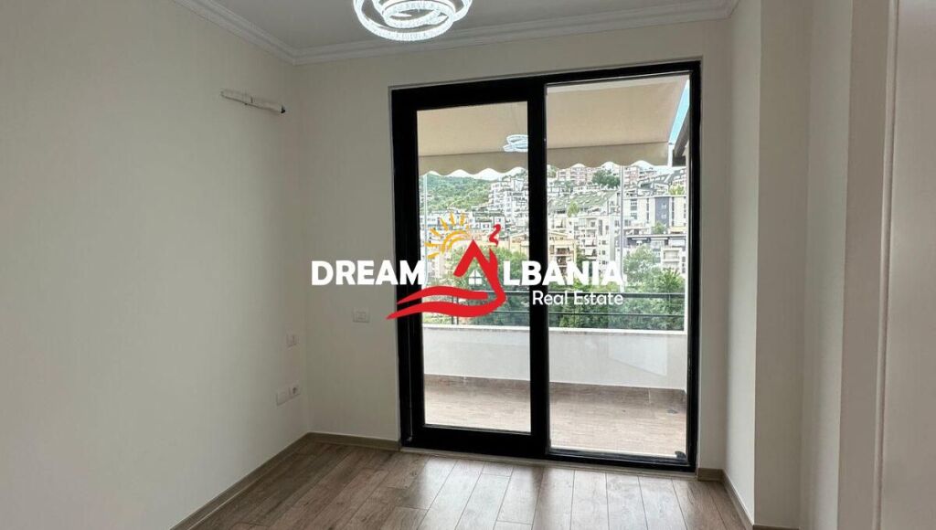 Shitet Apartament 2+1 – Tek Liqeni i Thatë, pranë Kenwood Store (4129573)