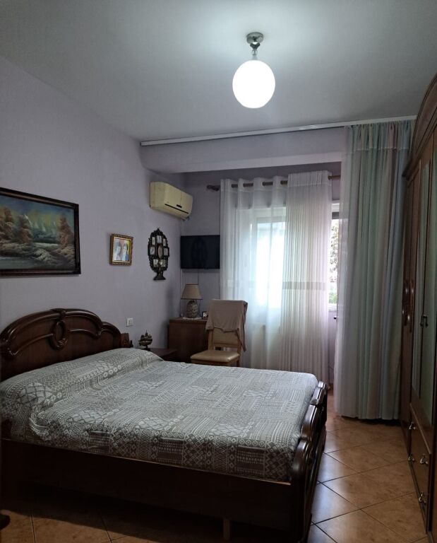 Shitje | Apartament 2 + 1 | Komuna e Parisit | 180000 €