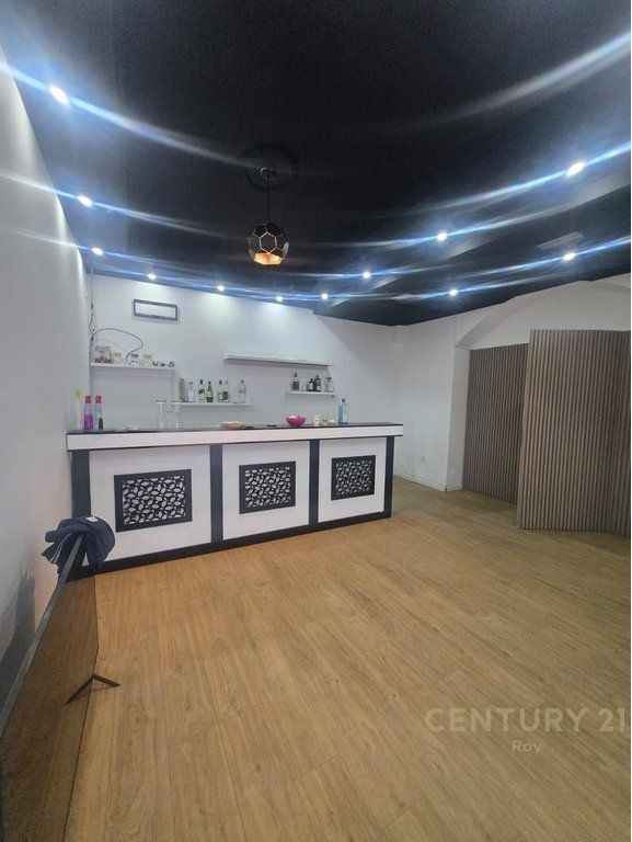 BUSINESS UNIT FOR SALE BUSINESS NEAR DURRES TRAIN STATION !!!
