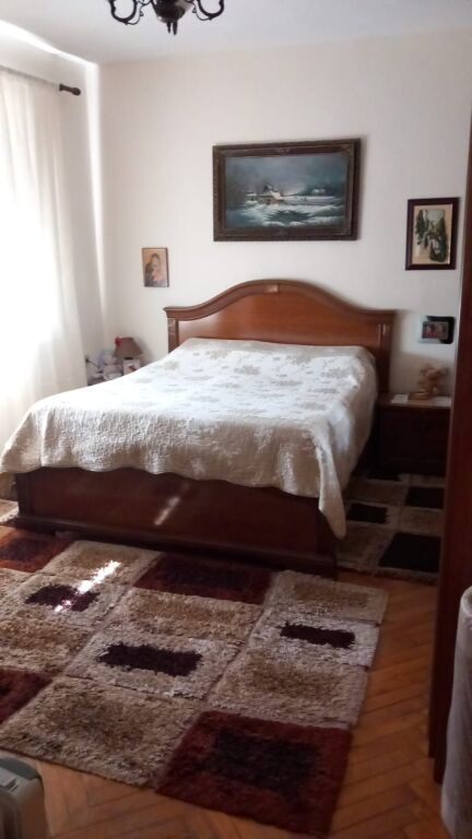 Shitet apartament 2+1 te Bulevardi Zogu I për 195 000 €