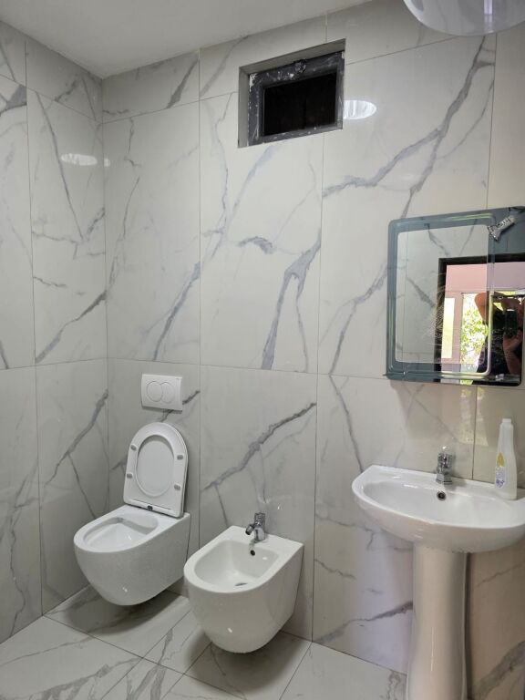 Private house for rent United School !