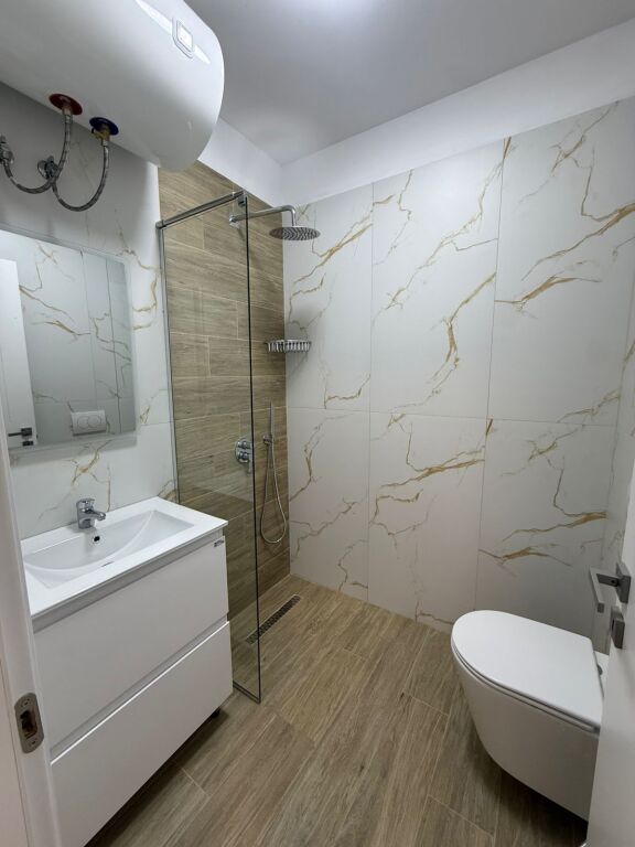 Apartament me qera 1+1 - 📍5 Maj, rruga Lucie Miloti , perballe Black Stone