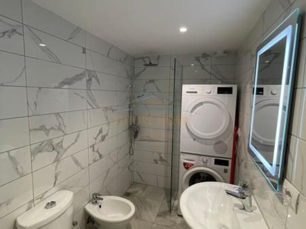 Shitet,Apartament 1+1,Liqeni i Thate