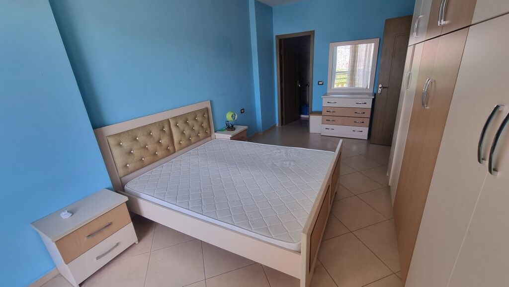 APARTAMENT 2+1 +2 TUALETE ME QERA NE YZBERISHT