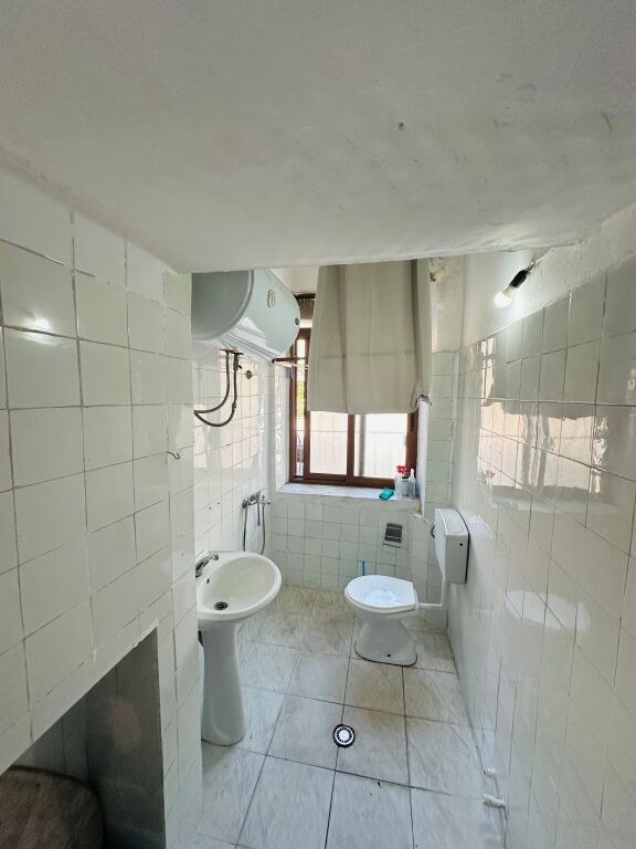 Zyre / Apartament Me Qera