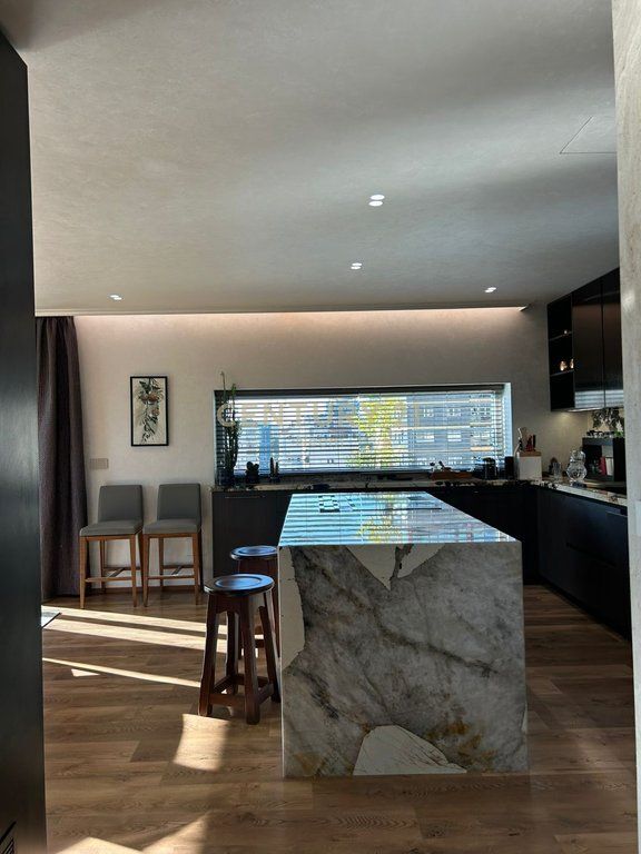 VENDESI PENTHOUSE UNICO NEL CUORE DELL'EX BLOK Penthouse Esclusivo – Un Nuovo Standard di Vita di Lusso! 1.200.000 €
