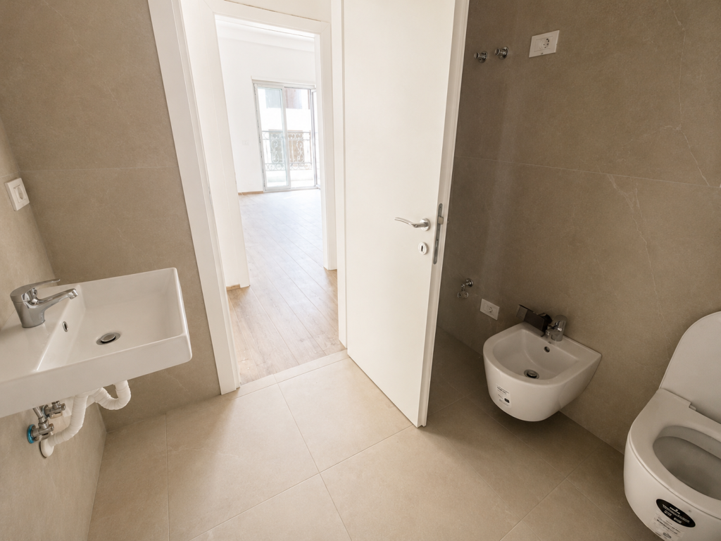 Shitet Apartament 3+1, 151.86 m² te Porta Tirana e Re