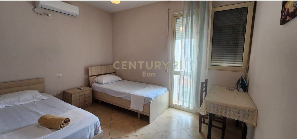 JEPET ME QERA APARTAMENT 3+1+2 PRANE PORTIT !