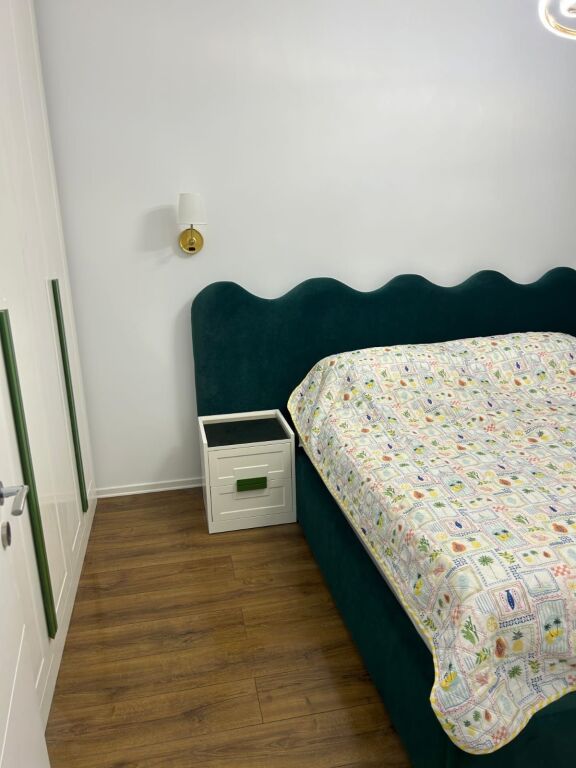 Qera apartament 1+1 ,Cmimi 550 euro  Tek Kompleksi Ndregjoni Jordan Misja