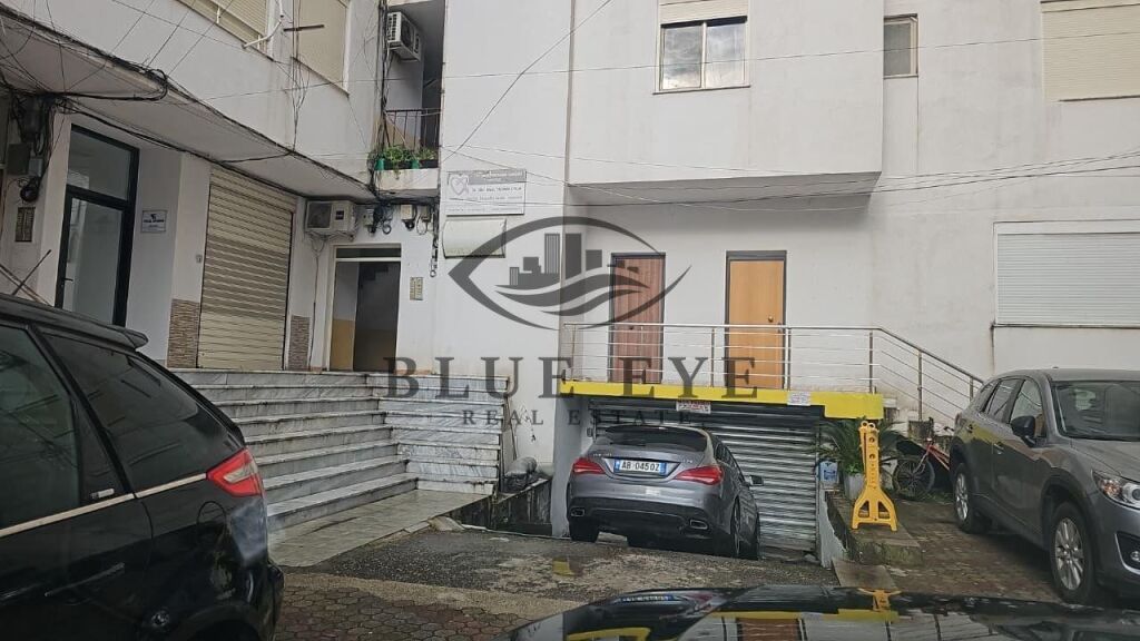 Garazh për Shitje në Lagjen nr 4,Durres!