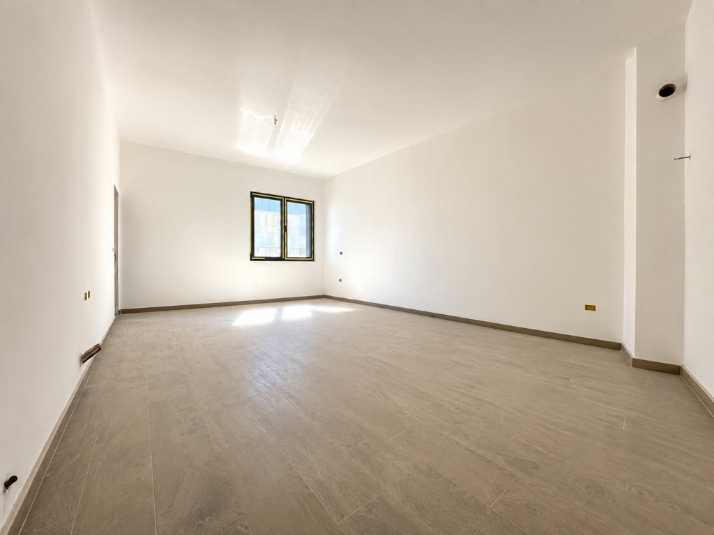 Shitet Apartament 2+1, 102.1 m² në Square 21, Tiranë