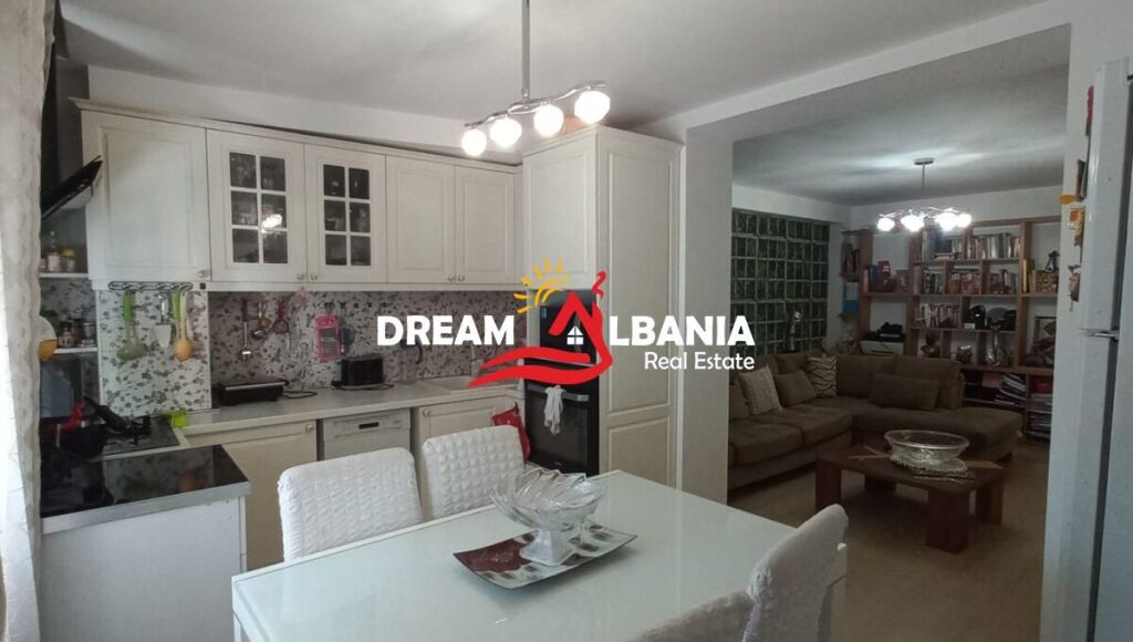 Shitet apartament 2+1 ne zonen e Xhamllikut prane Shkolles Niket Dardani (ID 4129574)