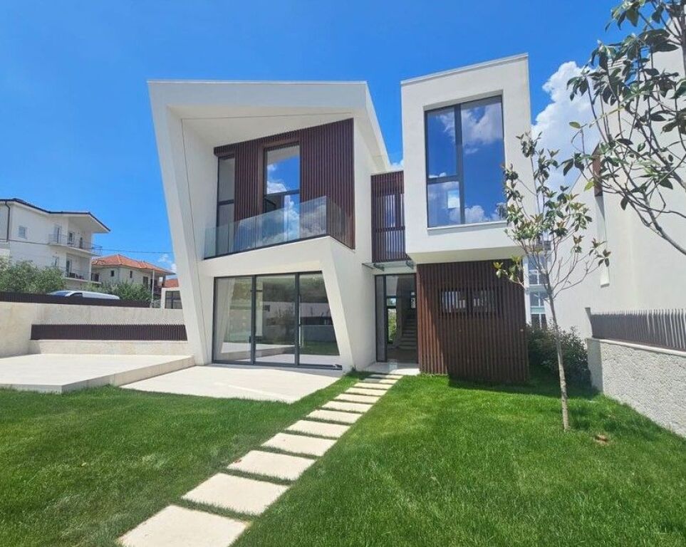 VILË MODERNE PËR SHITJE – MJULL -BATHORE