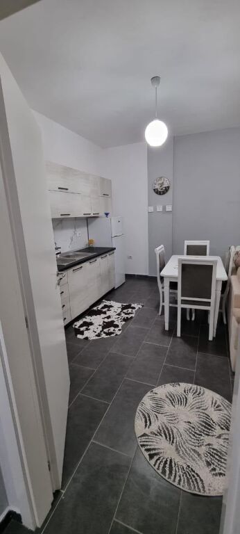 🏡 Jepet me qera Apartament 1+1