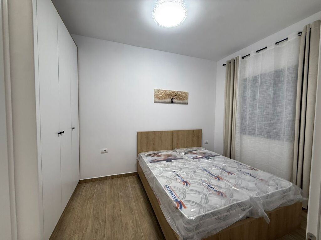 Apartament me qera 1+1 - 📍5 Maj, rruga Lucie Miloti , perballe Black Stone