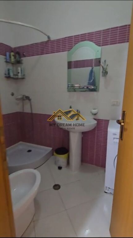 SHITET APARTAMENT 1+1 TEK SHKEMBI I KAVAJES!