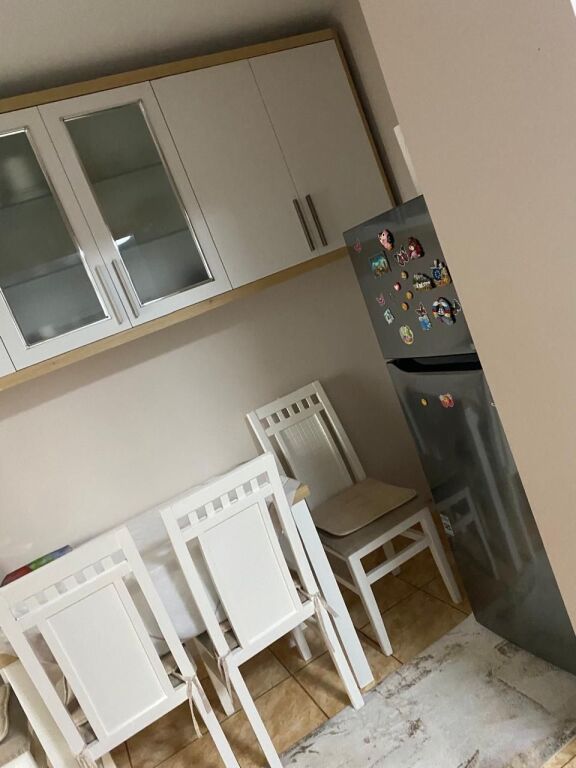 Apartament 2+1 per shitje Kombinat !