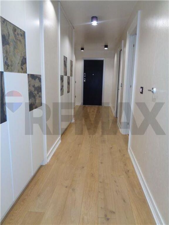 SHITET SUPER APARTAMENT 3+1 TEK KODRA E DIELLIT 2