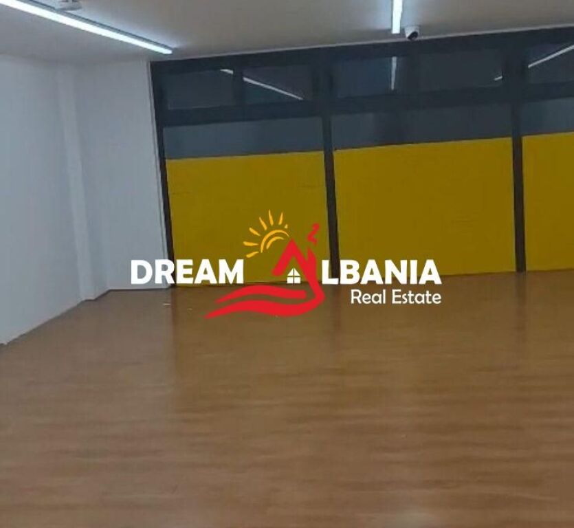 Jepet dyqan dyblex me qera ne rrugen Islam Alla, Tirane (ID 42711089)