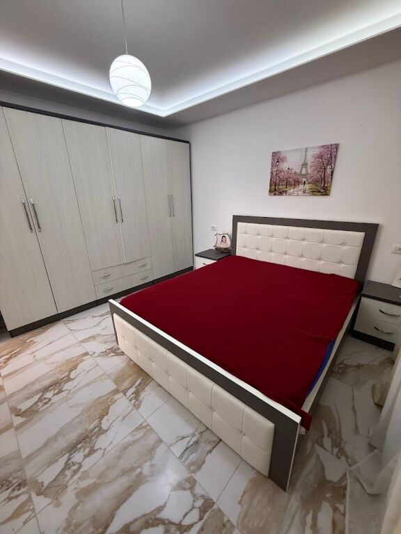 Qera | Vilë 2 + 1 | Ali Demi | 650 €/muaj