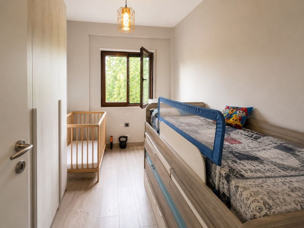 SHITET APARTAMENT 2+1 KOPSHTI BOTANIK 180.000 EURO FH-79855
