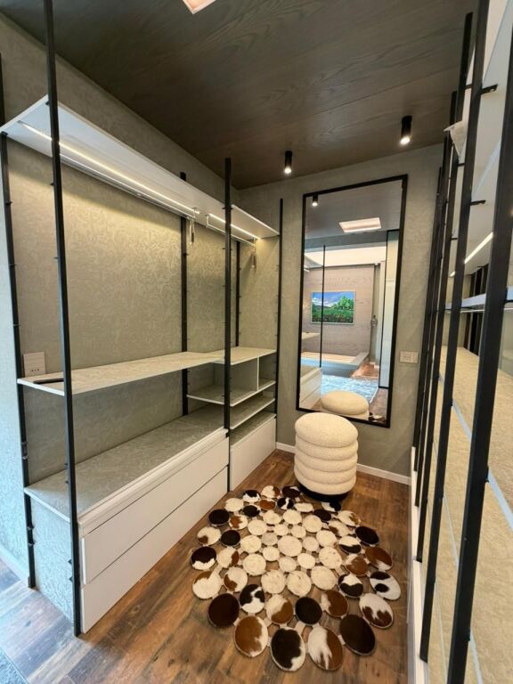 🌟 Shitet Apartament Luksoz 2+1+2 te Rezidenca Ambassador 3, pranë Stadiumit Air Albania 🌟