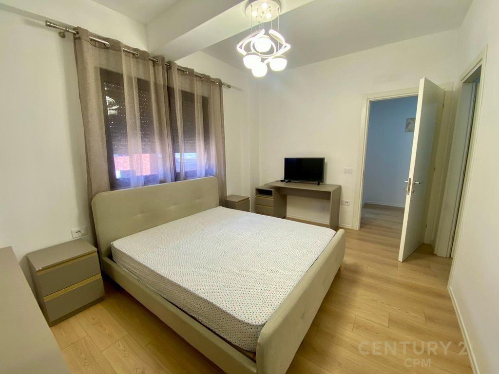 OASIS , UNAZA E RE JAPIM ME QIRA APARTAMENT 1+1 + GARDEROBE bot143246