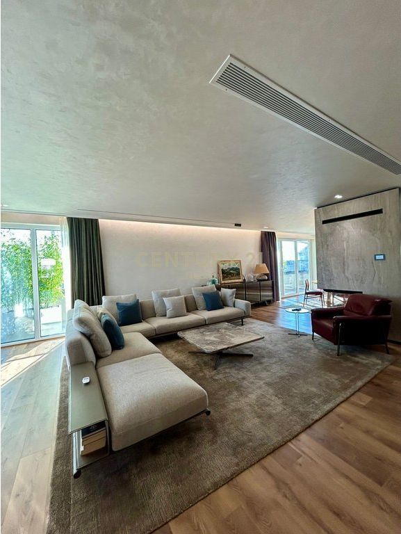 UNIQUE PENTHOUSE FOR SALE IN THE HEART OF THE FORMER BLOCK Exclusive Penthouse – A New Standard of Luxury Living!