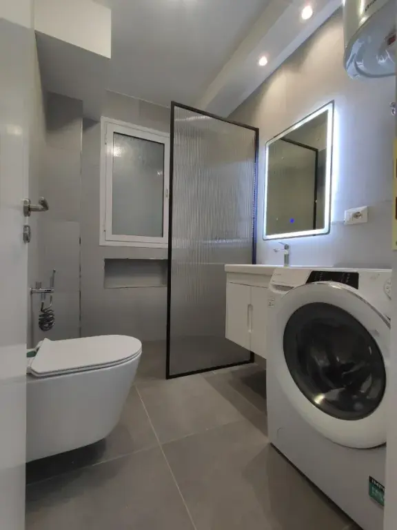 Qera | Apartament 2 + 1 | Rruga Fortuzi | 800 €/muaj