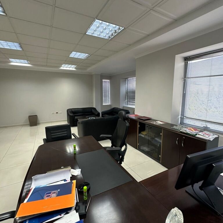 🏭✨ CAPANNONE INDUSTRIALE IN VENDITA + UFFICIO – VORË ✨🏭