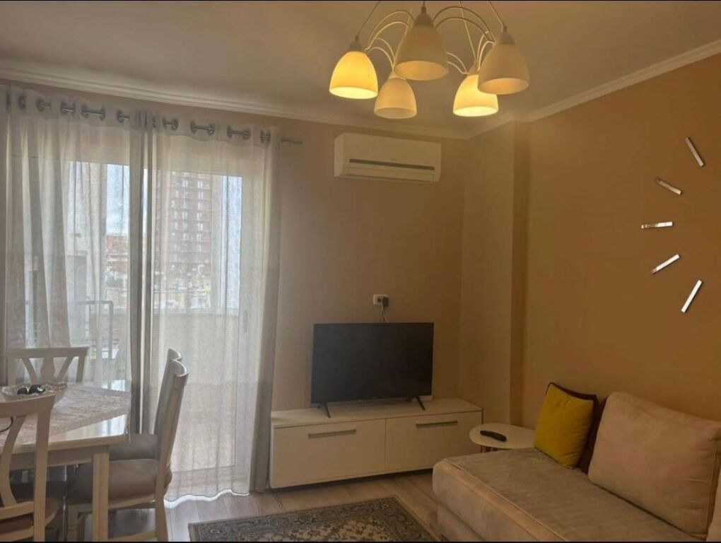 Qera | Apartament 1 + 1 | Rruga Myslym Shyri | 600 €/muaj