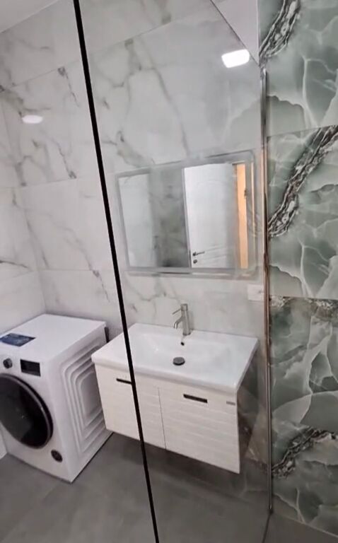For rent 2+1+1 OPPOSITE SQUARE 21