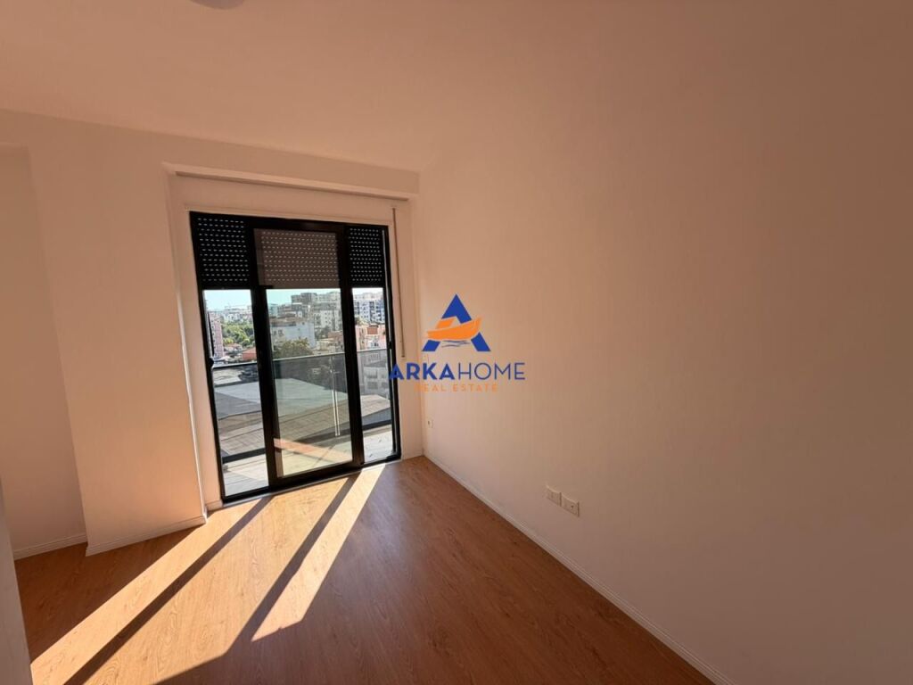 AFFITTASI APPARTAMENTO 2+1+2+BALCONE PRESSO “RESIDENCA STAR BOSKO” 65000 LEK