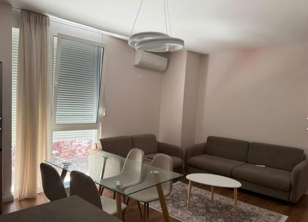 Appartamento in affitto 2+1 - 📍Via Barrikadave, vicino al busto di Vojo Kushi - 750 Euro