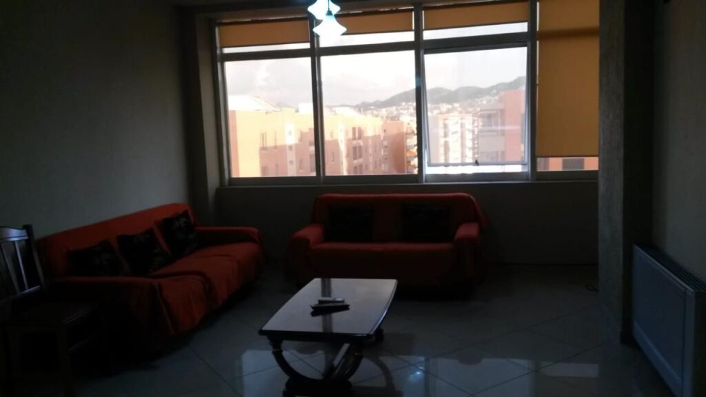 Rent | Apartament 2 + 1 | Rruga Vaçe Zela | 450 €/month