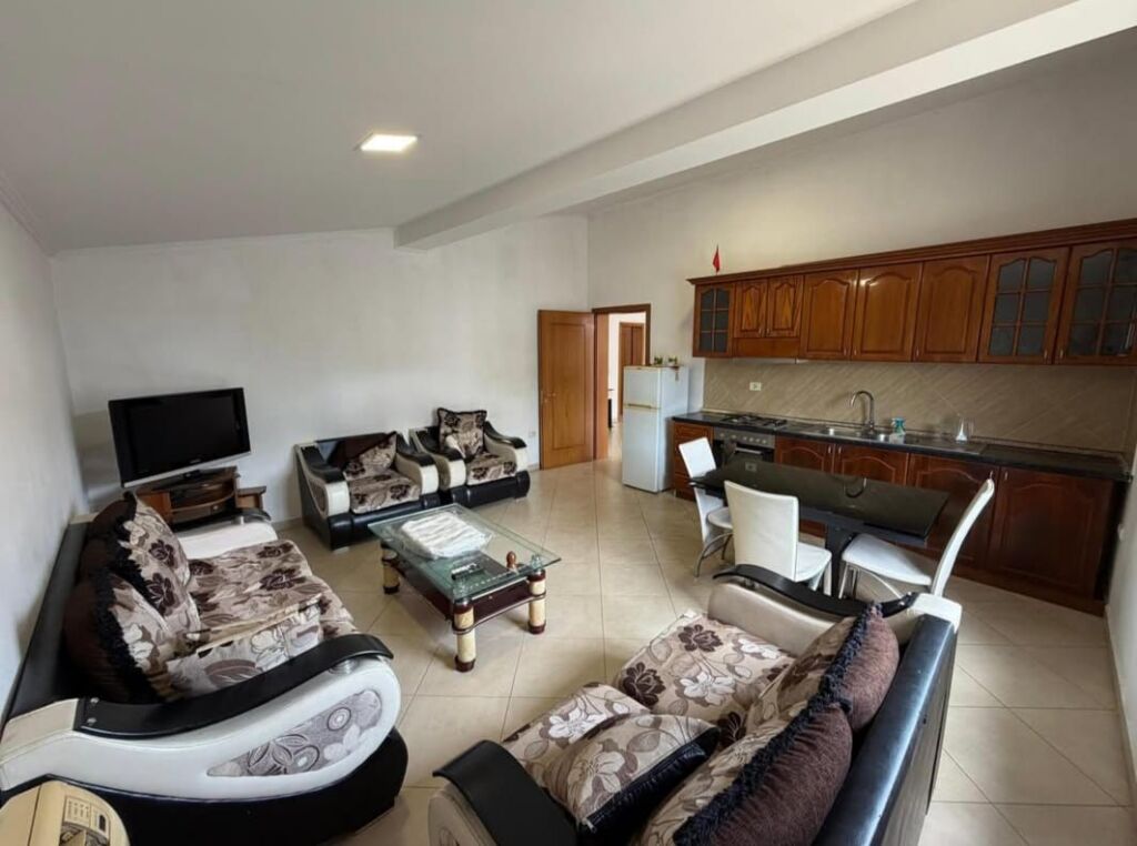 Apartment 2+1+2 for rent in Sauk/ Villas Area.
