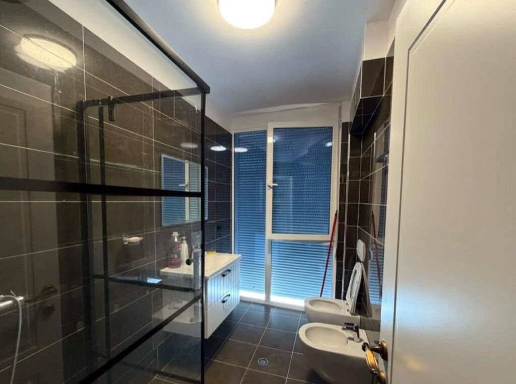 Appartamento in affitto 2+1 - 📍Via Barrikadave, vicino al busto di Vojo Kushi - 750 Euro