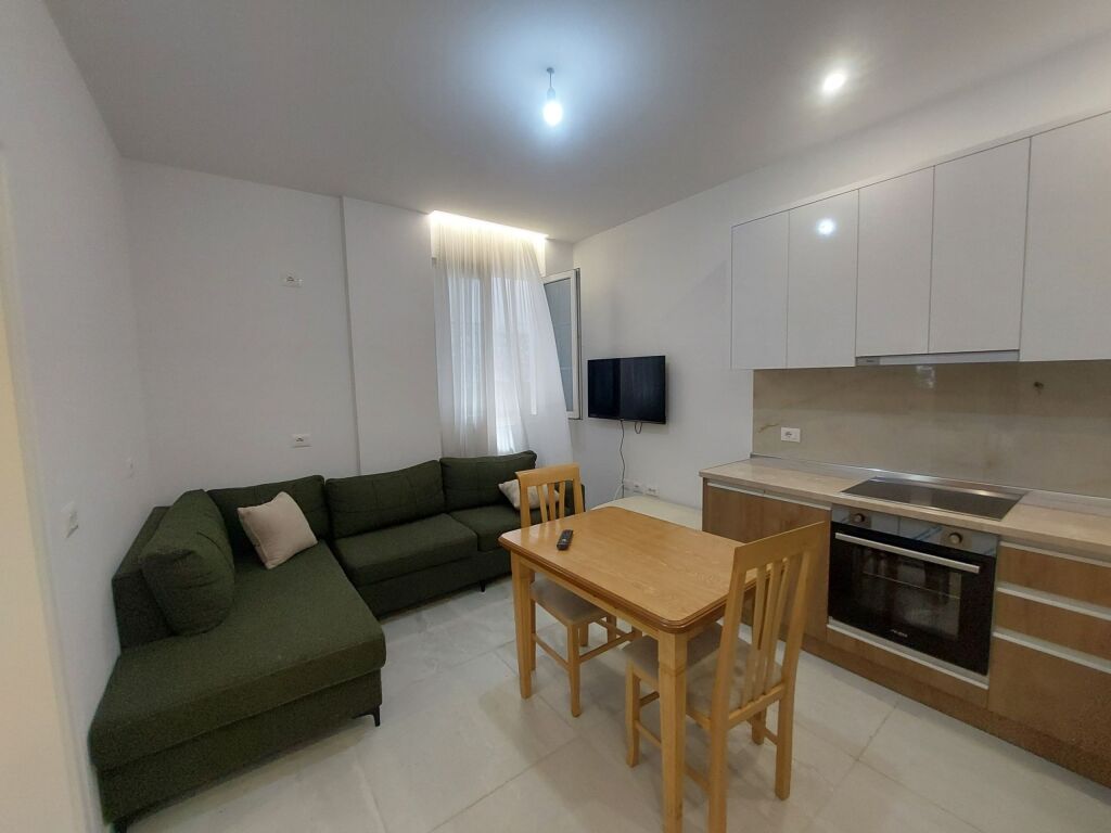 Rent | Apartament 1 + 1 | QSUT | 400 €/month
