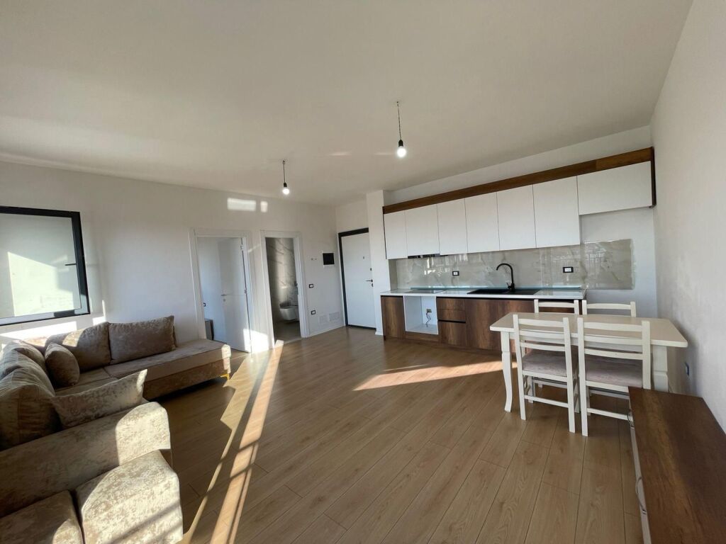 Apartament 1+1 me qera tek Bulevardi i Ri
