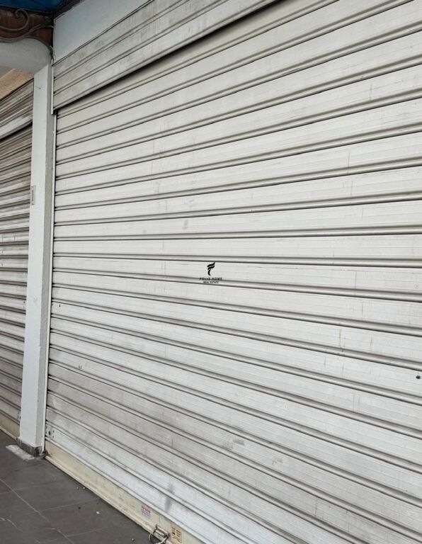 SHOP FOR RENT 36 M2 MYSLYM SHYRI 40,000 LEKE FH-80016