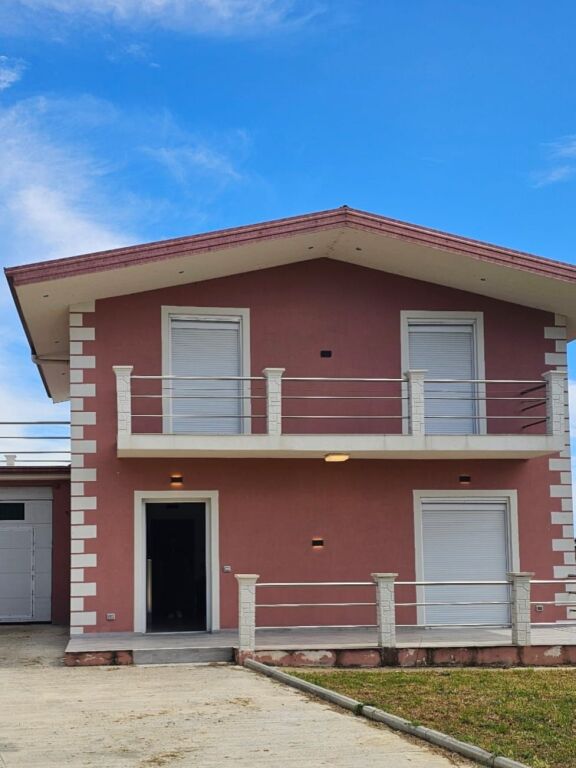 🏡 **SUPER VILË LUKSOZE ME QERA – SHËNAVLASH, DURRËS**